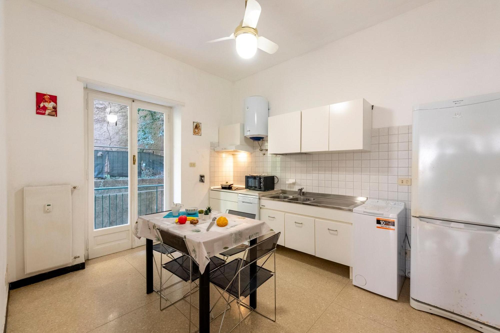 Apartment House Rondinella Center - Happy